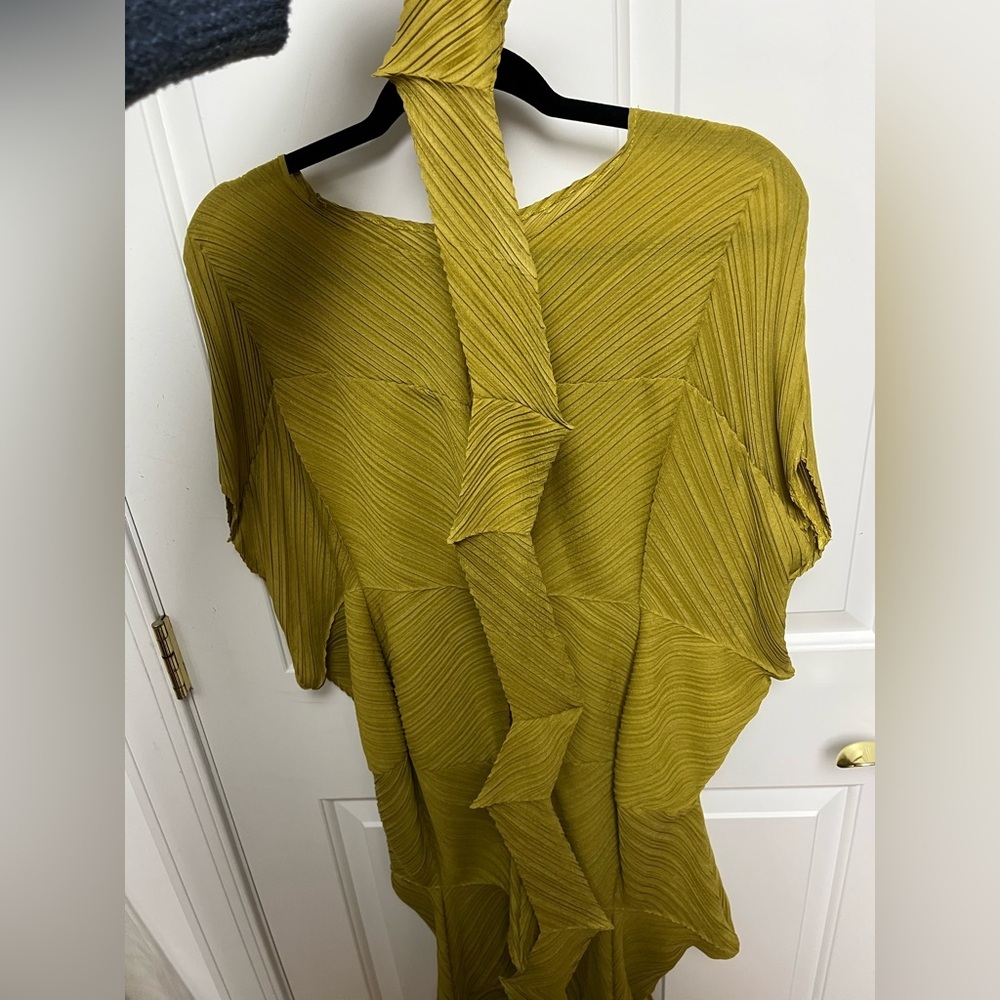 Yezoer Chic Olive Green Textured Dress
OS - dimensions included in pictures - Picture 3 of 5